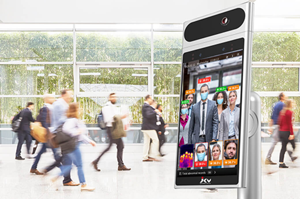 非接触・非対面で温度を検知できる。スマホ・タブレット型の検温器とは。